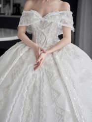 -Renee芮亦婚纱(原丽莎)