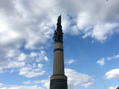 -人民防洪胜利纪念塔