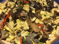 -香巴拉云南餐厅(华莱坞店)