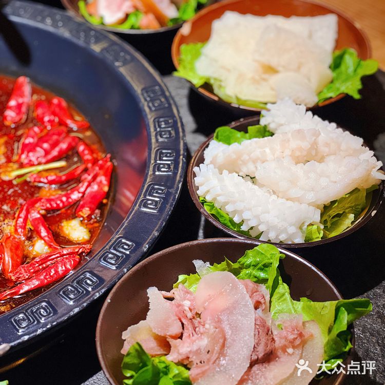 这家店抓住了春天青团冰豆花的流量密码！