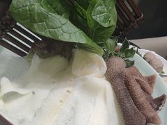 -红鼎豆捞·非遗鲍皇汤火锅(宝丰路店)