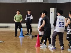 -梦想之巅·青少年篮球·羽毛球·培训中心(西站店)