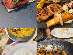 -Mark&Mars Restaurant