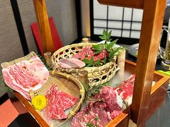 -山川小町·极番烧肉(新地假日广场店)
