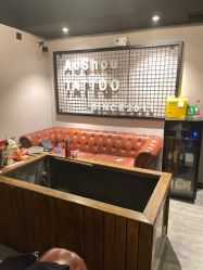 -鳌首刺青纹身 穿孔饰品店