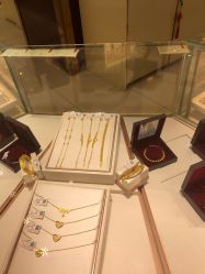 -菜百首饰店(东方新天地店)