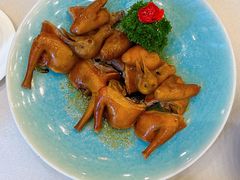 电饭煲乳鸽-太子园林酒家