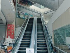 -东方巴黎购物广场