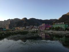 -百里峡七彩艺术小镇