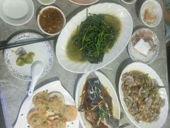 -四川小胡子海鲜(丁村万人海鲜广场店)