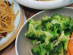 -合合春饼·酱骨·东北菜(潘家园店)
