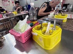 -榮泰米粉湯(Left Shop)