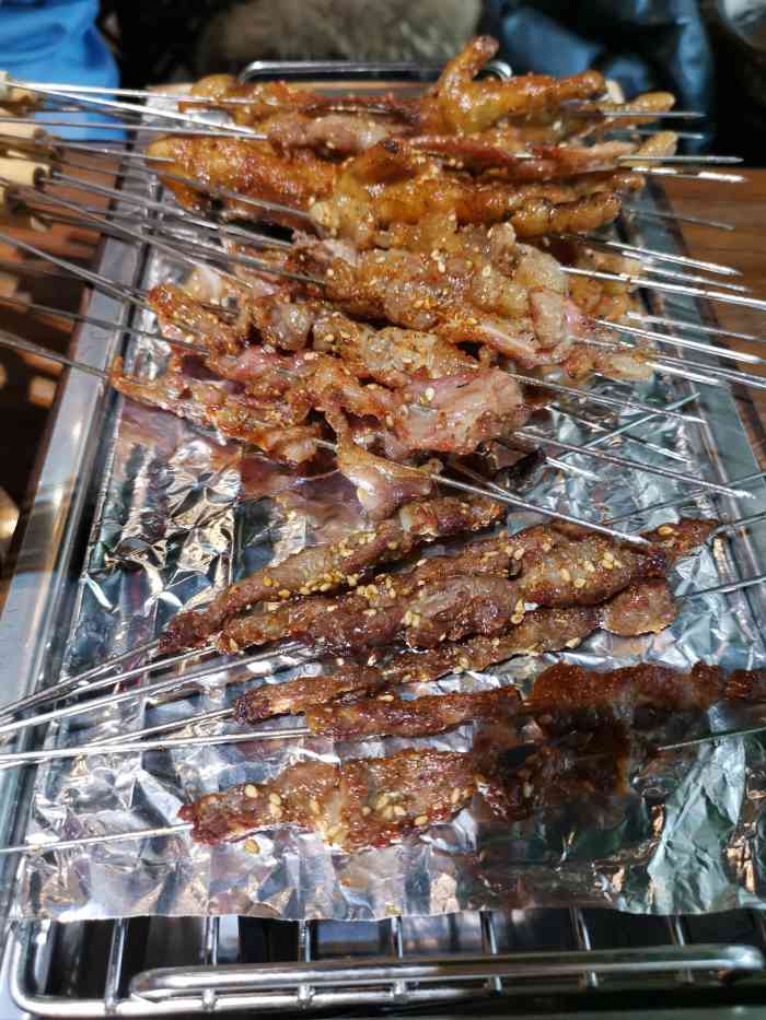 桥底串吧-"这是什么神仙餐厅,深夜放毒给大家看一看."-大众点评移动版