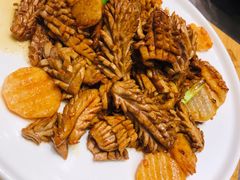爆炒腰花-闫府私房菜·百年鲁菜(恒隆店)
