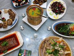 -三江源美食城