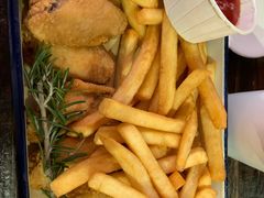 美式风味炸鸡翅配薯条-MIKAKU(万达广场上海宝山店)