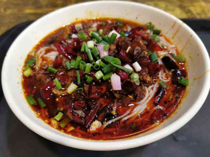 打分 吃了二两辣子鸡米线,味道确实不敢恭维