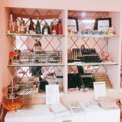 -Pink You美甲美睫纹绣定制中心