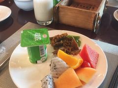 -荣誉国际酒店-云顶旋转餐厅