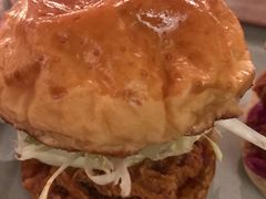 手撕猪肉汉堡-RAC BAR(安福路店)