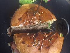 -HIGH FIVE哈福手工汉堡(桂林路店)