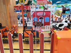 -莫莉幻想儿童乐园(武汉保利广场店)