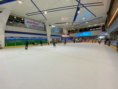 -正佳冰河湾真冰滑冰场