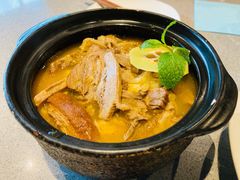 酸木瓜炖牛腩-半山腰·云南菜(侨福芳草地店)