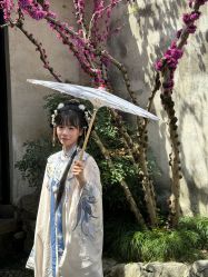 -一揽芳华汉服旗袍体验馆(拙政园店)