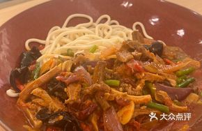 Stir-Fried Beef Tripe Noodles with Intense Heat