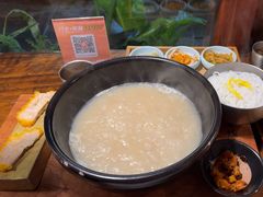 -银米·云南传统过桥米线(双廊黑金冠店)