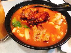 番茄浓汤鸡翅猪扒通粉-华嫂冰室(尖沙咀店)