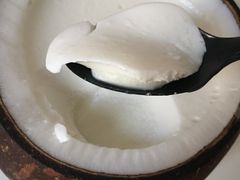 -志龙皇冠吃货椰子铺