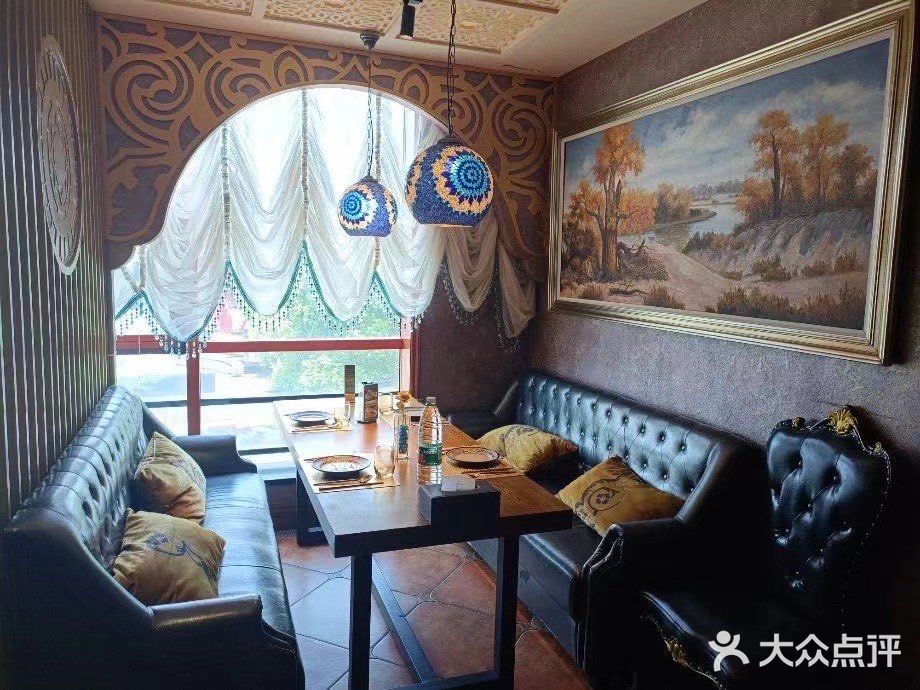迪拜杭州风味音乐餐厅(杭州首店 湖滨步行街店)图片