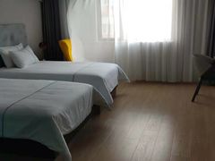 -白玉兰酒店(上海田子坊马当路地铁站店)