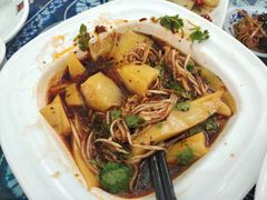 -瑞丰园庭院餐厅·白族传统家常菜