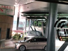 -上海滴水湖皇冠假日酒店