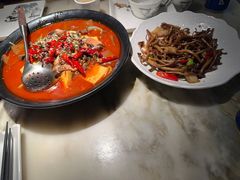 -吴越荣记苏州菜·松鼠桂鱼 100% 活鱼现做(月光码头店)