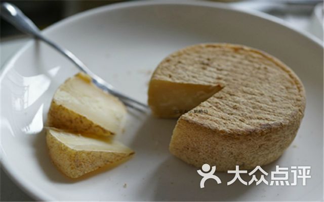 布乐奶酪坊橄榄油浸北京灰 (价格:48元/瓶,保质期:4度冷藏3周)图片