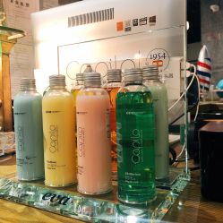 -TWOFACE 双面理发馆