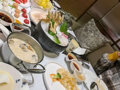 -红鼎豆捞·非遗鲍皇汤火锅(宝丰路店)