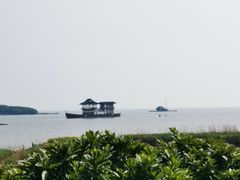 -亮河湾山庄