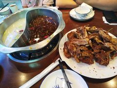 -亿诣蝎府炸酱面羊蝎子火锅(酷车小镇店)