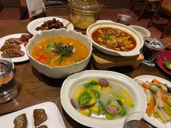 -肆海小川菜酒馆Wine Bistro (青年路店)