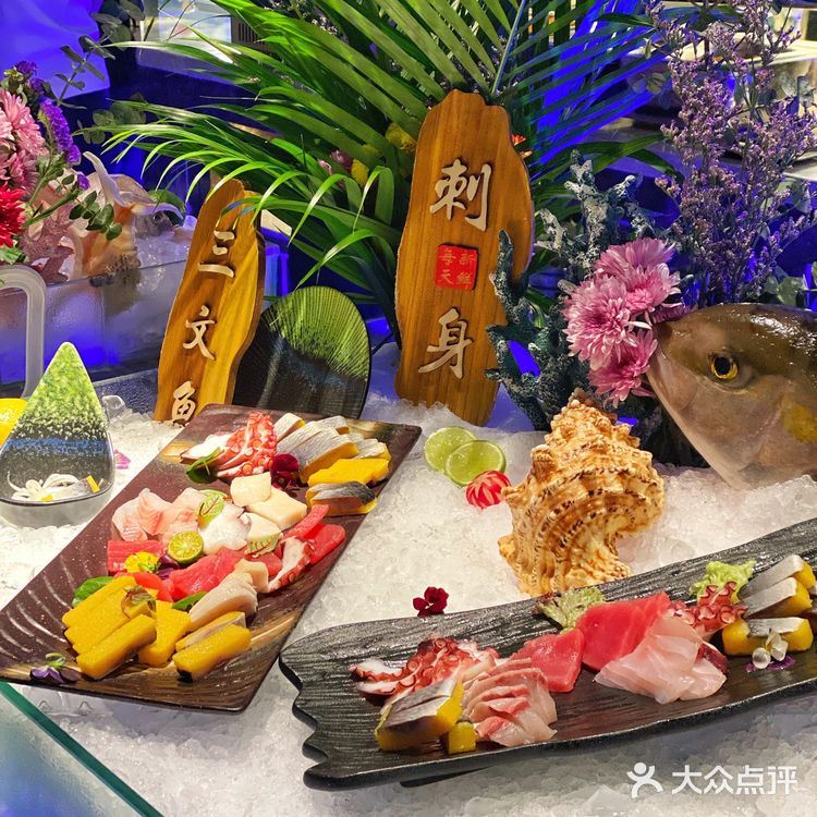 沉浸式吃饭体验，烁夜5D概念海鲜烤肉自助