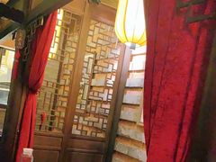 -小龙坎火锅(湖滨银泰in77店)