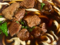 牛肉面-清真吴记门钉肉饼·喜多利