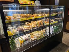 面包甜点陈列柜-星巴克(蔡伦路店)