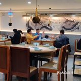 辣度可以选的，撒上了微辣粉很入味，啃起来很香