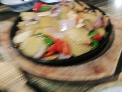-王小川新派川菜 烧烤串吧(仁济路店)
